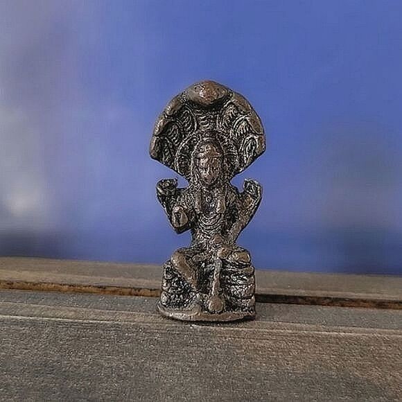 Vtg brass Lord Vishnu amulet - Picture 3 of 8